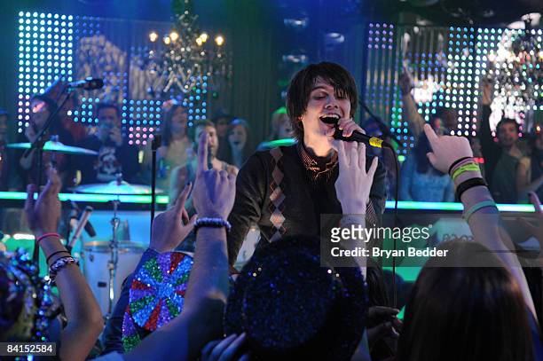 Singer William Beckett of The Academy Is performs during the pre-taping of the 2009 MTV New Year's Eve program at the MTV studios on December 15,...
