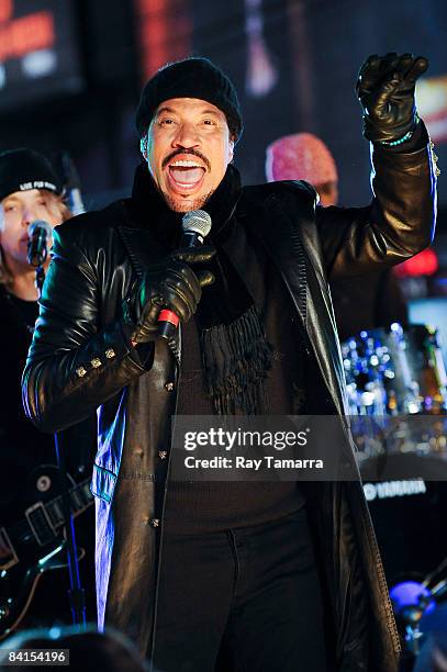 Lewis Ritchie Singer Ray Ritchie Photos and Premium High Res Pictures - Getty Images