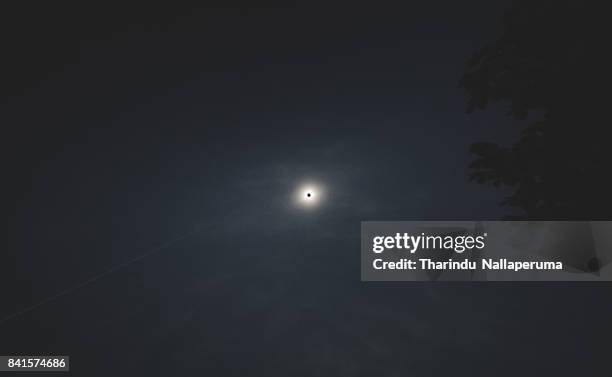 total solar eclipse 2017 - annular eclipse stock pictures, royalty-free photos & images
