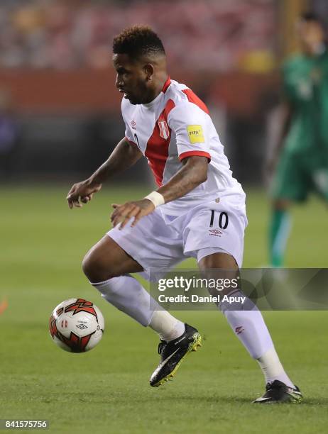 Jefferson Farfan of Peru controls the ball during a match between Peru and Bolivia as part of FIFA 2018 World Cup Qualifiers at Monumental Stadium on...