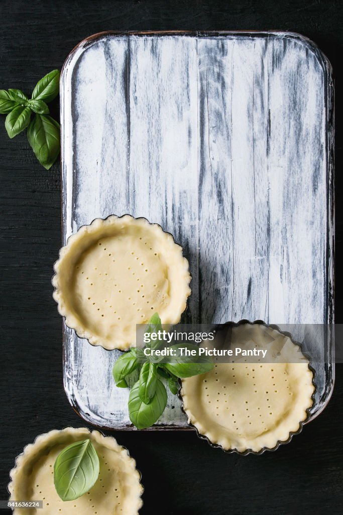 Dough for baking quiche tart