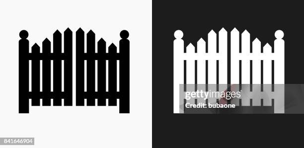 ilustrações, clipart, desenhos animados e ícones de ícone de portão de entrada em preto e branco vector backgrounds - cerca