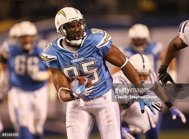 Antonio Gates of the San Diego Chargers runs after a catch against the Indianapolis Colts during their AFC Wild Card Game on January 3, 2009 at...