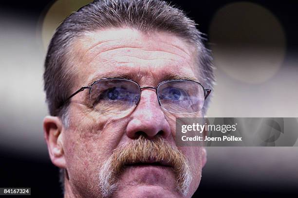 Paul Gardner head coach of Hamburg during the DEL match between Hamburg Freezers and Adler Mannheim at the Color Line Arena on January 4, 2009 in...