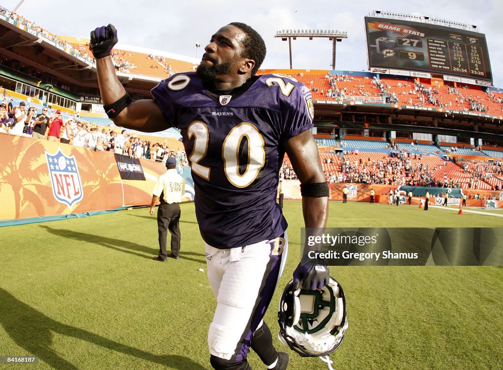 AFC Wild Card Game: Baltimore Ravens v Miami Dolphins