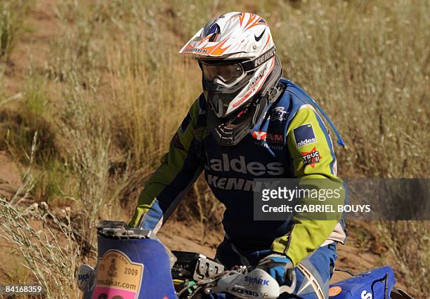 Christian Califano of France steers his Yamaha during the second stage of the 2009 Dakar between Santa Rosa de la Pampa and Puerto Madryn, Argentina...