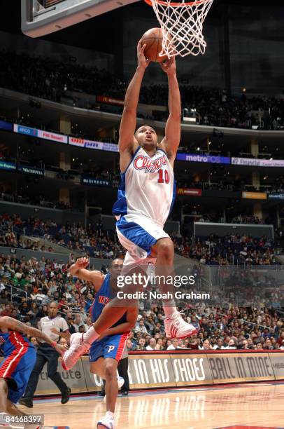 Eric Gordon of the Los Angeles Clippers goes up for an uncontested dunk against the Detroit Pistons at Staples Center on January 4, 2009 in Los...