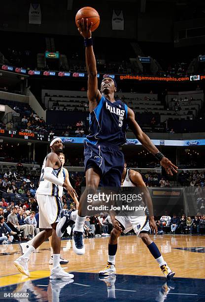 Josh Howard of the Dallas Mavericks shoots a layup in a game against the Memphis Grizzlies on January 4, 2009 at FedExForum in Memphis, Tennessee....
