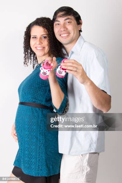 pregnant couple - gravida stock pictures, royalty-free photos & images