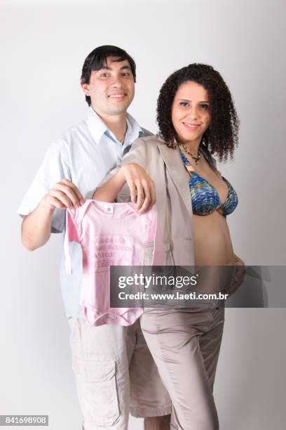 pregnant couple - gravida stock pictures, royalty-free photos & images