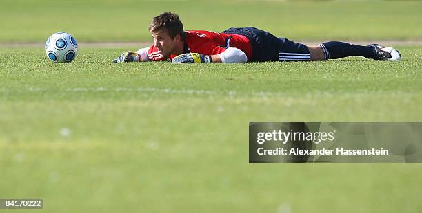 Michael Rensing Bayern 189 Bayern Muenchen Dubai Training Camp Day 3 Stock Photos, High-Res ...