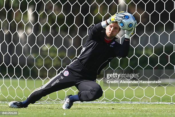 Michael Rensing Bayern 189 Bayern Muenchen Dubai Training Camp Day 3 Stock Photos, High-Res ...