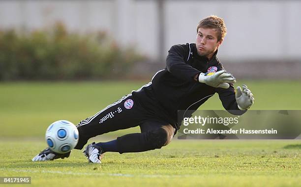 Michael Rensing Bayern 189 Bayern Muenchen Dubai Training Camp Day 3 Stock Photos, High-Res ...