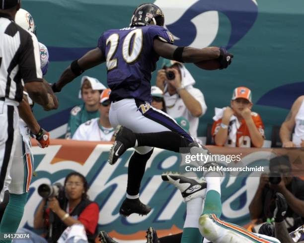 Ed Reed Arms Ed Reed Miami Photos and Premium High Res Pictures - Getty Images