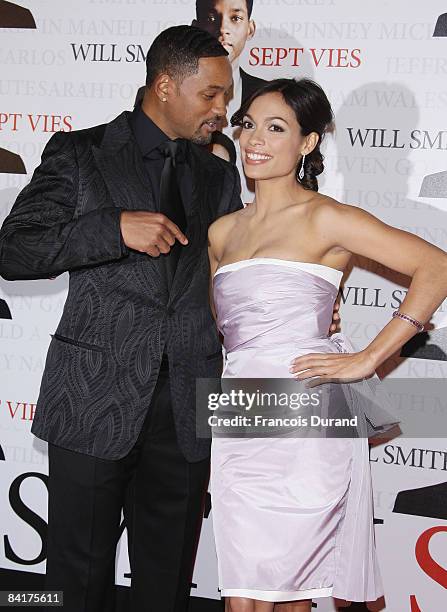 Actors Will Smith and Rosario Dawson attend the Paris Photocall of Seven Pounds at the Gaumont Champs-Elysees on January 5, 2009 in Paris, France.