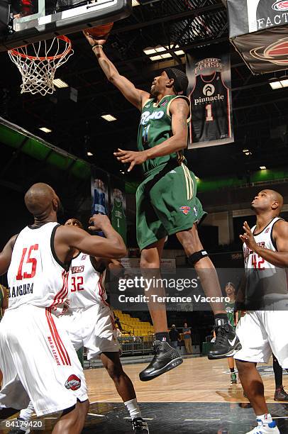 Damone Brown of the Reno Bighorns finds a clear shot over Alpha Bangura, Joey Dorsey, and Alton Ford of the Rio Grande Valley Vipers at McKay Events...