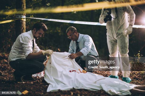 investigation in progress - dead person photos stock pictures, royalty-free photos & images