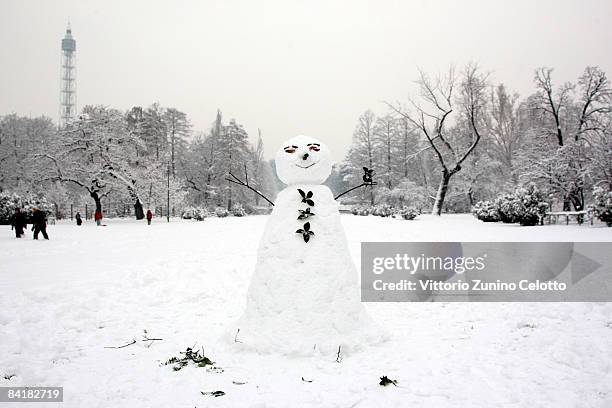 Snowman stands in Parco Sempione on January 6, 2009 in Milan, Italy. Parts of northern and central Italy are experiencing freezing conditions with...