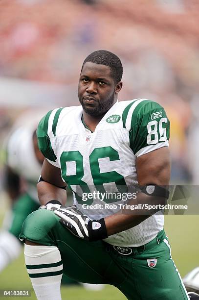 Tight end Chris Baker of the New York Jets stretches before the game against the San Francisco 49ers on December 7, 2008 at Candlestick Park in San...