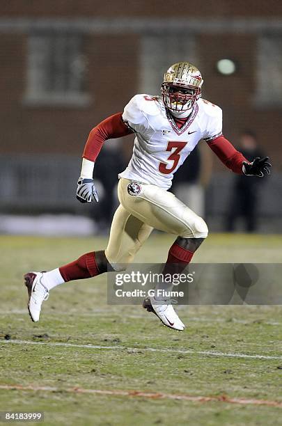 Myron Rolle of the Florida State Seminoles defends against the Maryland Terrapins on November 22, 2008 at Byrd Stadium in College Park, Maryland.