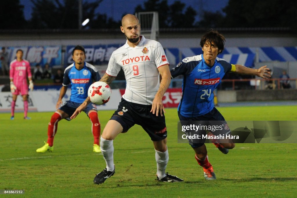 Mito Hollyhock v Nagoya Grampus - J.League J2