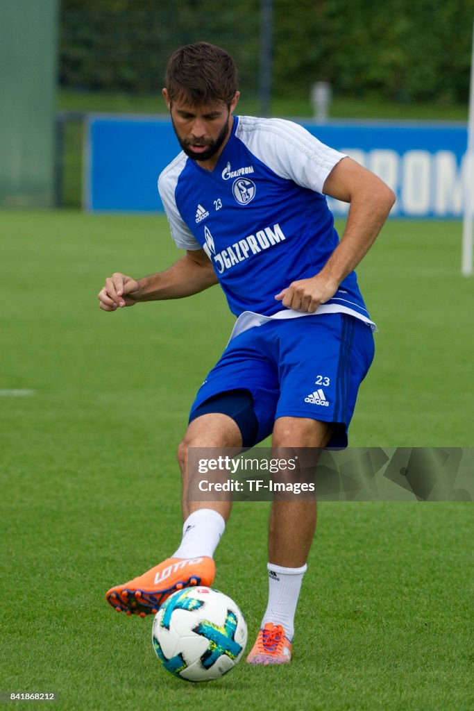 Schalke 04 Training Session