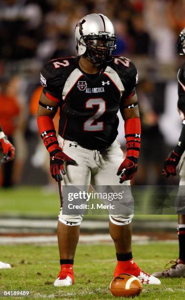 Linebacker Petey Smith gets set for play during the All America Under Armour Football Game at the Florida Citrus Bowl on January 4, 2009 in Orlando,...