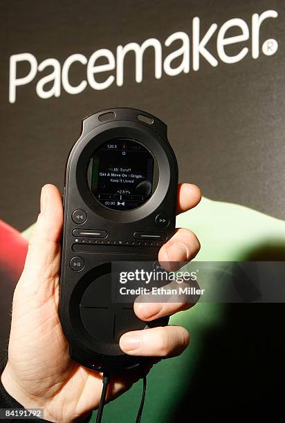 Pacemaker Technology Photos and Premium High Res Pictures - Getty Images