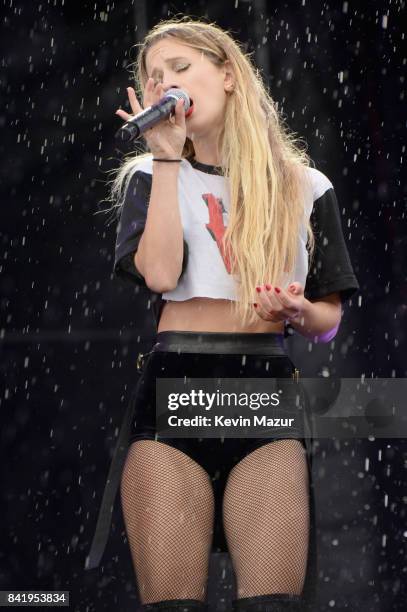 Samantha Gongol of Marian Hill performs onstage during the 2017 Budweiser Made in America festival - Day 1 at Benjamin Franklin Parkway on September...