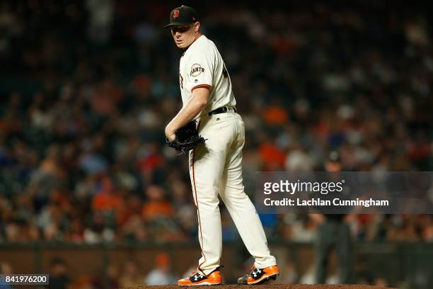 Mark Melancon of the San Francisco Giants pitches in the eighth inning against the St Louis Cardinals at AT&T Park on August 31, 2017 in San...