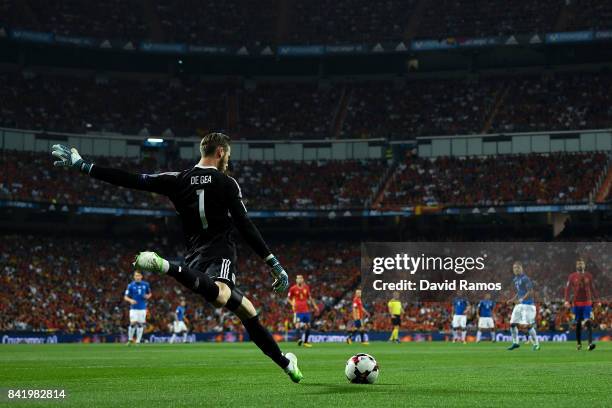 David De Gea of Spain kicks the ball during the FIFA 2018 World Cup Qualifier between Spain and Italy at Estadio Santiago Bernabeu on September 2,...