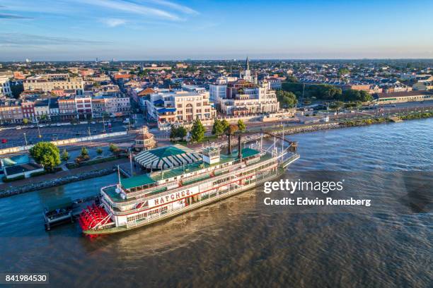 steamboat - new orleans city stock-fotos und bilder