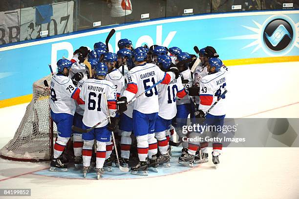 The ZSC team celebrates after winnig the semi-finals at the IIHF Champions Hockey League semi-final match between Espoo Blues and ZSC Lions Zurich at...