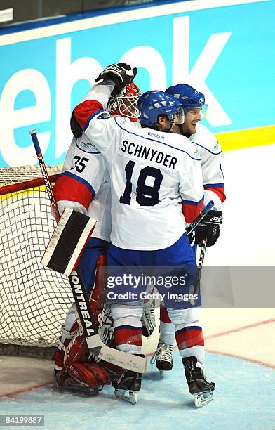 The ZSC team celebrates after winnig the semi-finals at the IIHF Champions Hockey League semi-final match between Espoo Blues and ZSC Lions Zurich at...