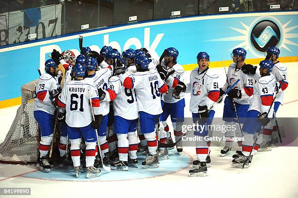 The ZSC team celebrates after winnig the semi-finals at the IIHF Champions Hockey League semi-final match between Espoo Blues and ZSC Lions Zurich at...