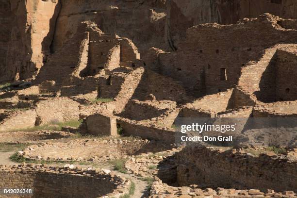ruins of pueblo bonito at chaco canyon - chaco canyon ruins stock pictures, royalty-free photos & images