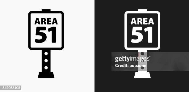 illustrations, cliparts, dessins animés et icônes de icône de la zone 51 signe sur noir et blanc vector backgrounds - area 51