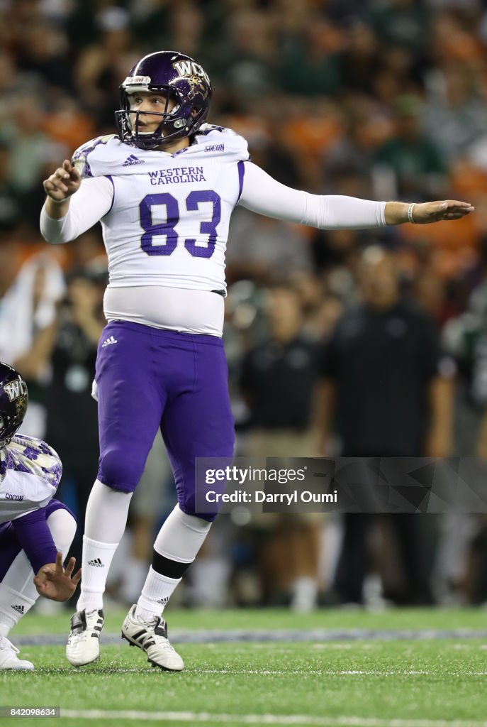 Western Carolina v Hawaii