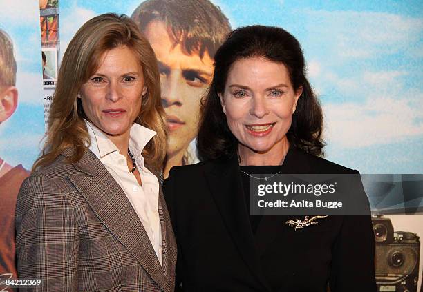 Actress Leslie Malton and actress Gurdrun Landgrebe attend the "Waiting for Angelina" Germany premiere on January 8, 2009 in Berlin, Germany.