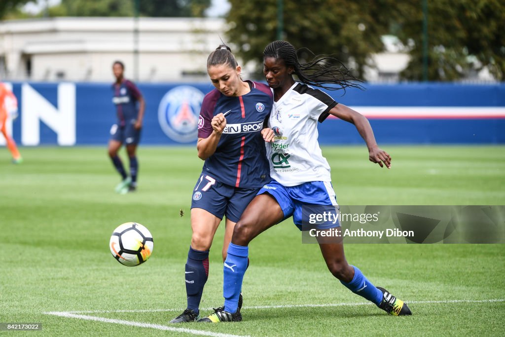 Paris Saint Germain v ASJ Soyaux - Women's Division 1