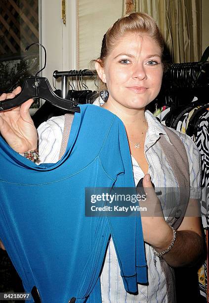 Actress Amber Frakes arrives at the Pre-Golden Globes DPA Gifting Lounge hosted by Nathalie Dubois held at the The Peninsula Hotel on January 8, 2009...