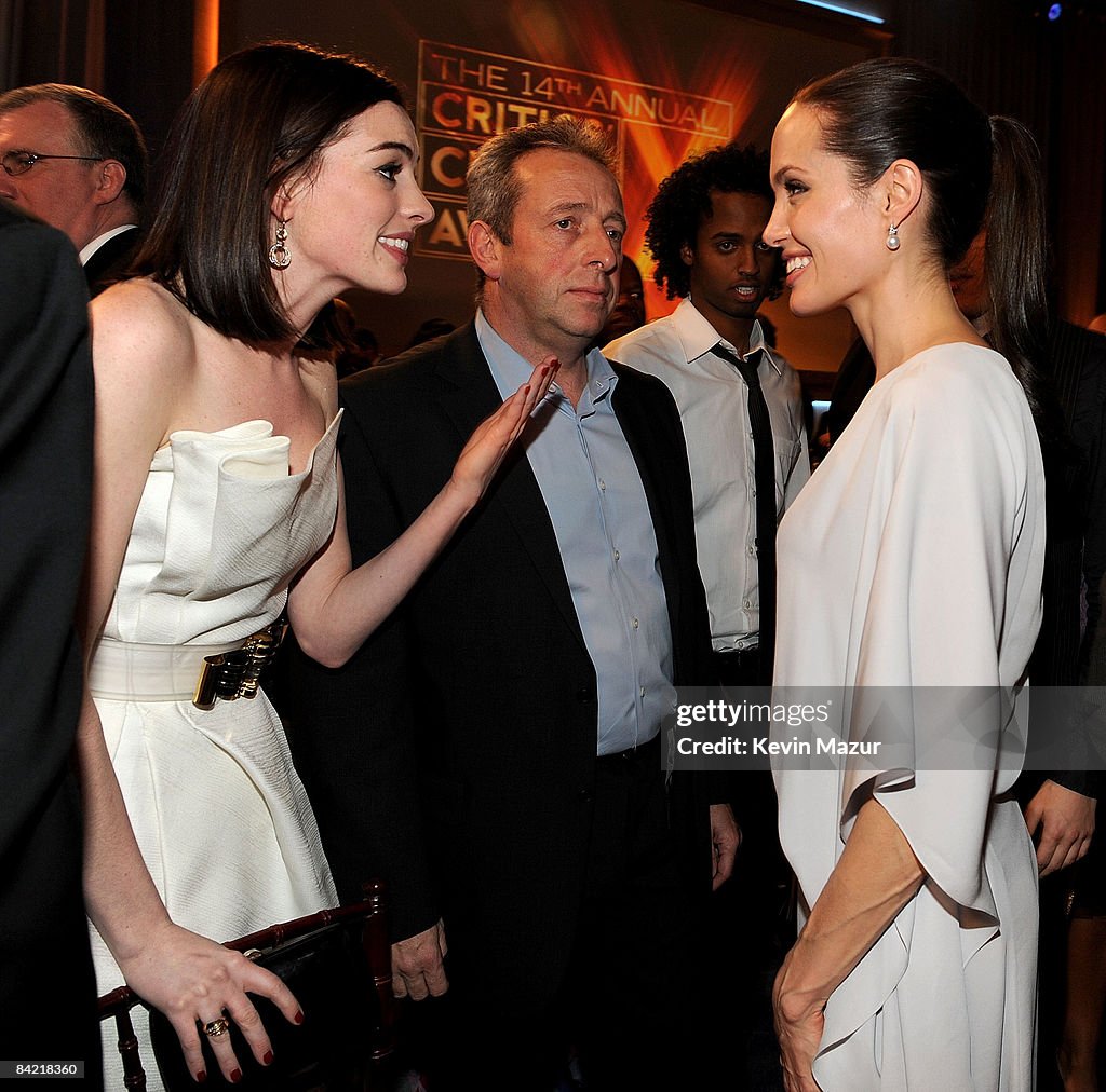 VH1's 14th Annual Critics' Choice Awards - Backstage And Audience