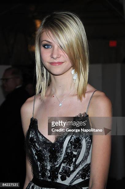 Actress Taylor Momsen arrives at the American Ballet Theatre's Opening Night Spring Gala on May 19, 2008 at the Metropolitan Opera House in New York.