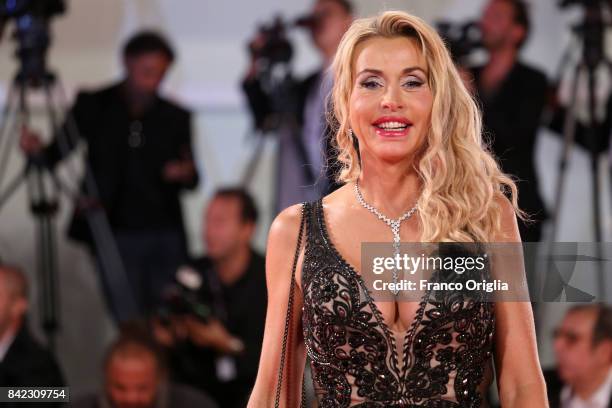 Valeria Marini Photos and Premium High Res Pictures - Getty Images