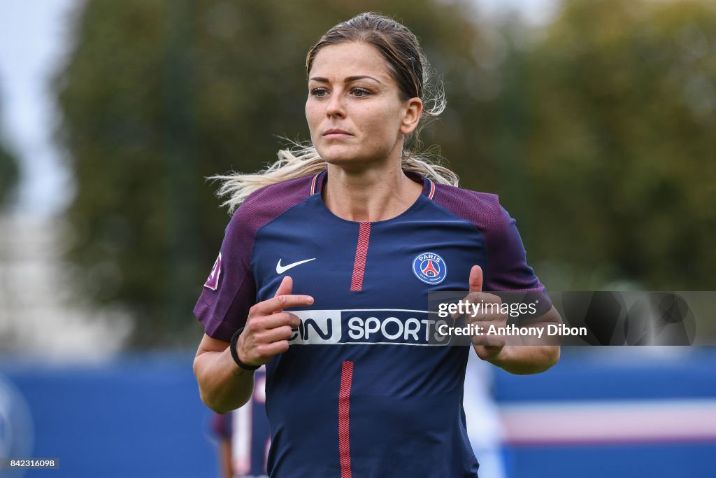 Paris Saint Germain v ASJ Soyaux - Women's Division 1