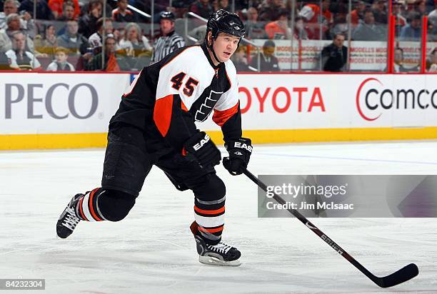 Arron Asham of the Philadelphia Flyers skates against the Minnesota Wild on January 8, 2009 at Wachovia Center in Philadelphia, Pennsylvania. The...