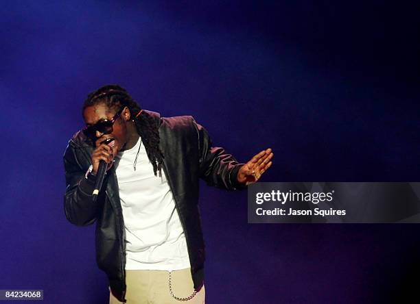 Singer Lil' Wayne performs at Sprint Center on January 9, 2009 in Kansas City, Missouri.