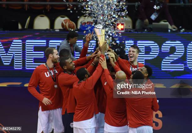 Players of United States celebrate after winning the FIBA Americup final match between US and Argentina at Orfeo Superdomo arena on September 03,...