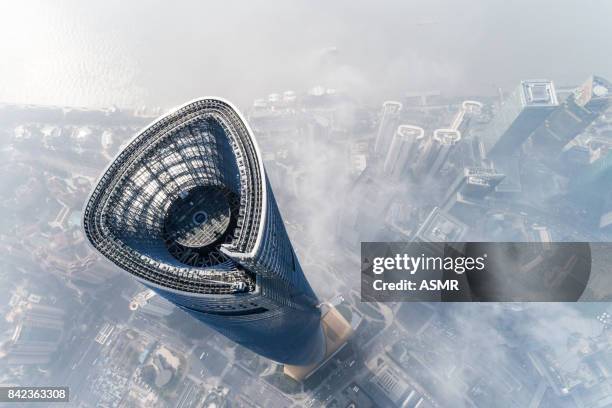 shanghai skyline sonnenuntergang - building top stock-fotos und bilder