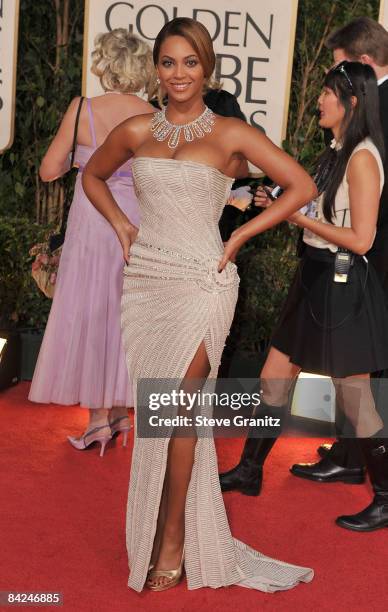 Singer/Actress Beyonce arrives at the 66th Annual Golden Globe Awards held at the Beverly Hilton Hotel on January 11, 2009 in Beverly Hills,...